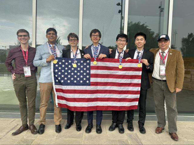 CCS Physics Faculty Tengiz Bibilashvili Leads U.S. Team to Five-Gold Victory at 2025 International Physics Olympiad